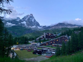 Ski in ski out in amazing location at the Matterhorn ski resort
